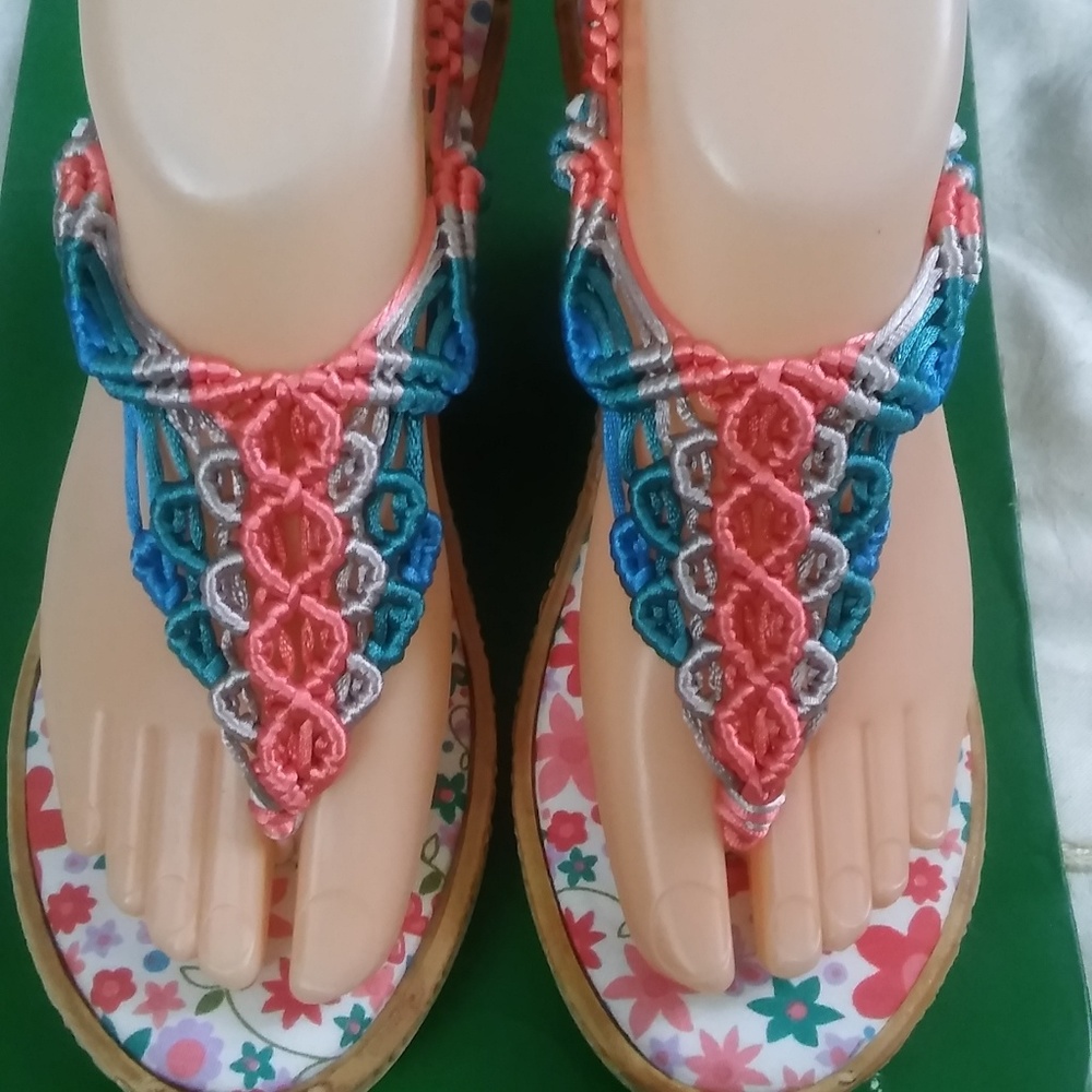 SANDALS - Picture 5 of 8